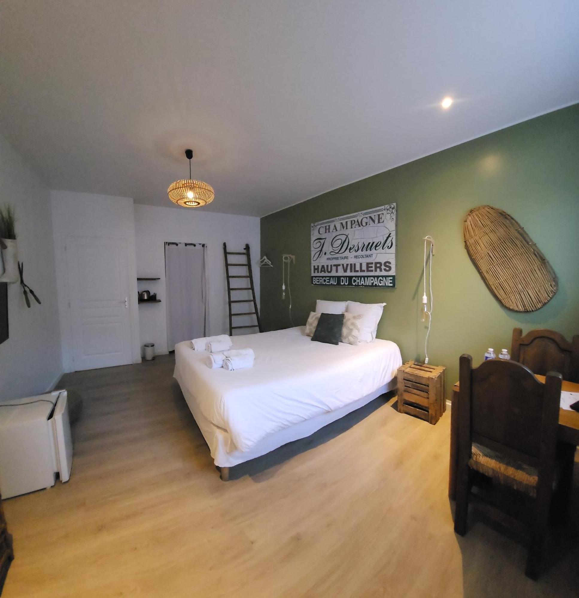 Chambres Privees Hyper-Centre Epernay Lit 160X200Cm Eksteriør billede
